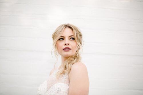 a sophisicated wedding shoot at the commons 1854 in topsfield massachusetts -122